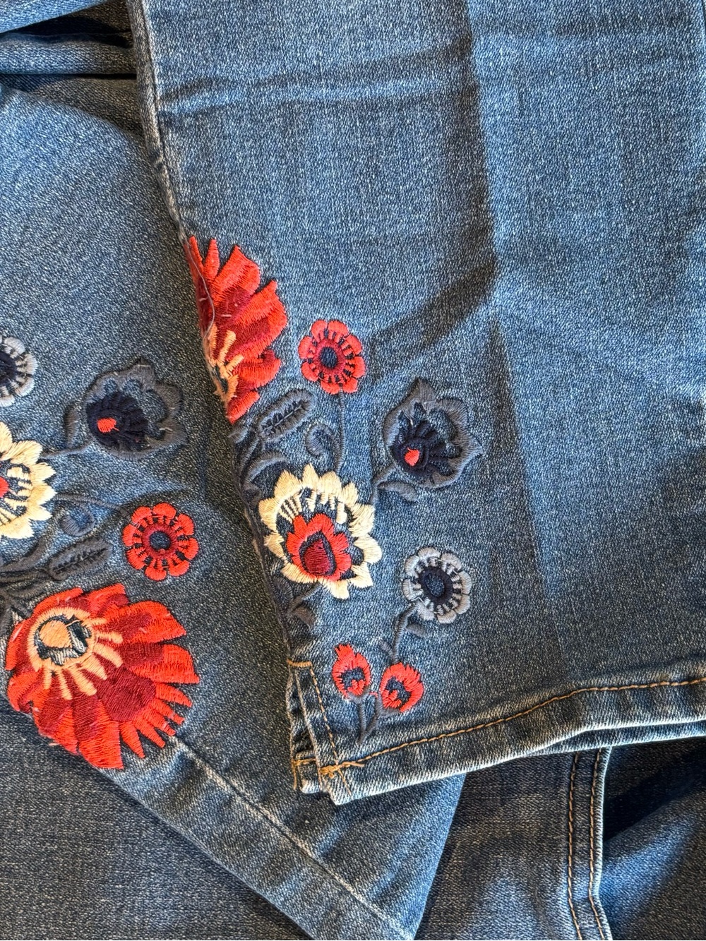 d. jeans Blue Cropped Ankle Jeans with Red & White Floral Embroidery